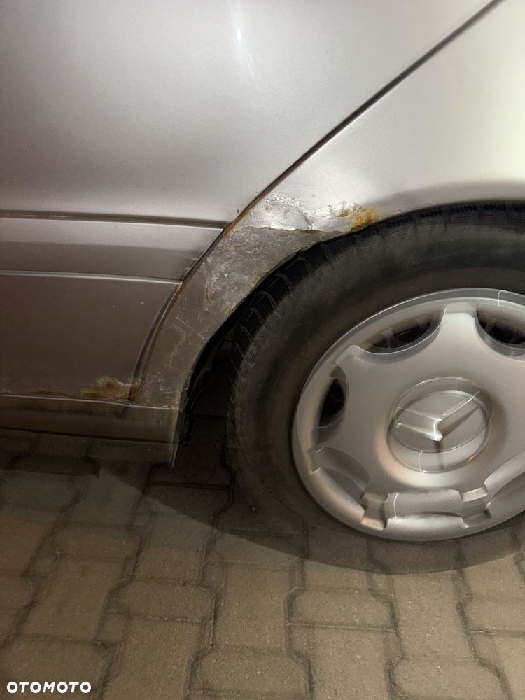 Mercedes-Benz C-Class 2002 photo 4