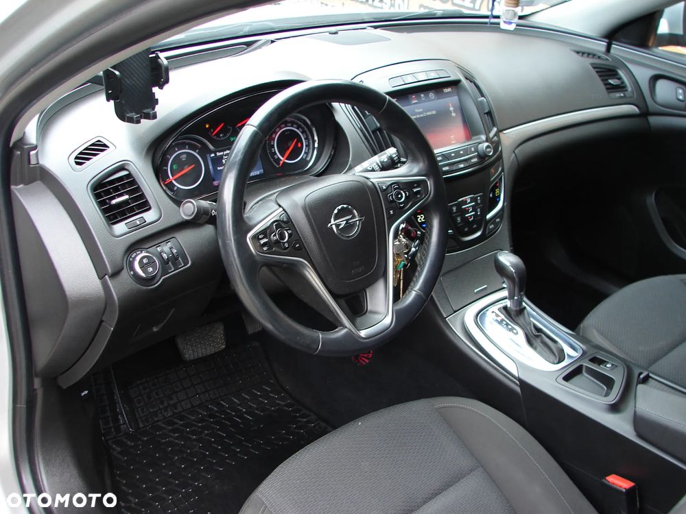 Opel Insignia - 10