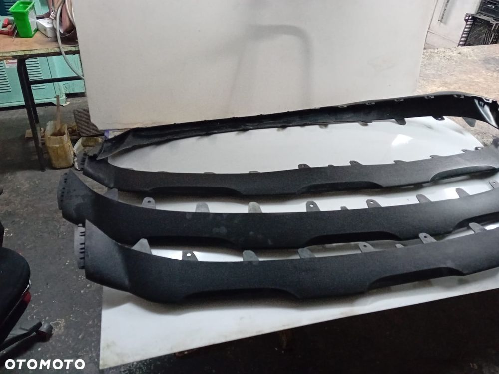 EU Spoiler Dokładka Zderzaka Przód Dolna Mercedes EQA W243 A2438853703 Nowa - 2