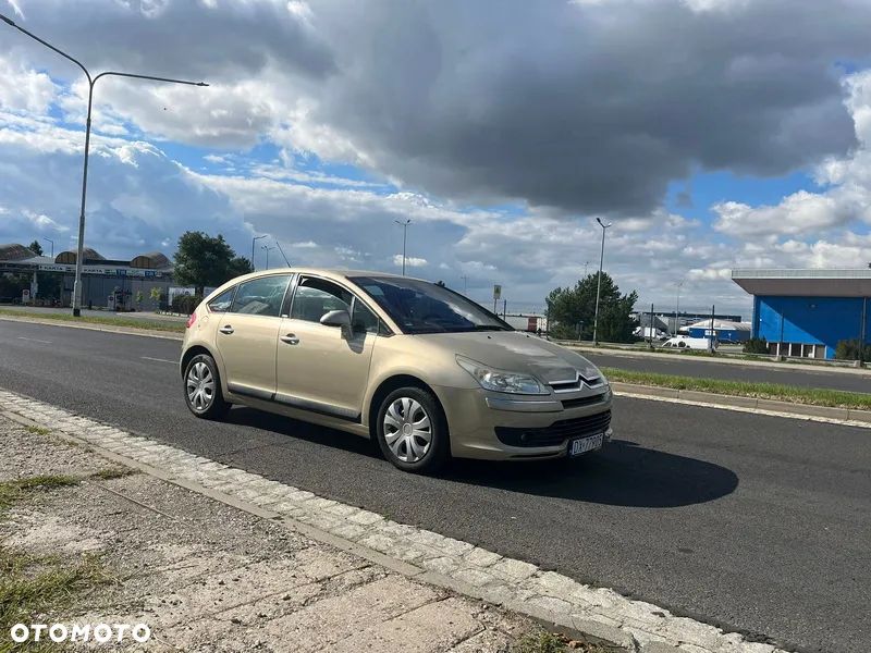 Citroën C4 1.6 HDi Impress - 16