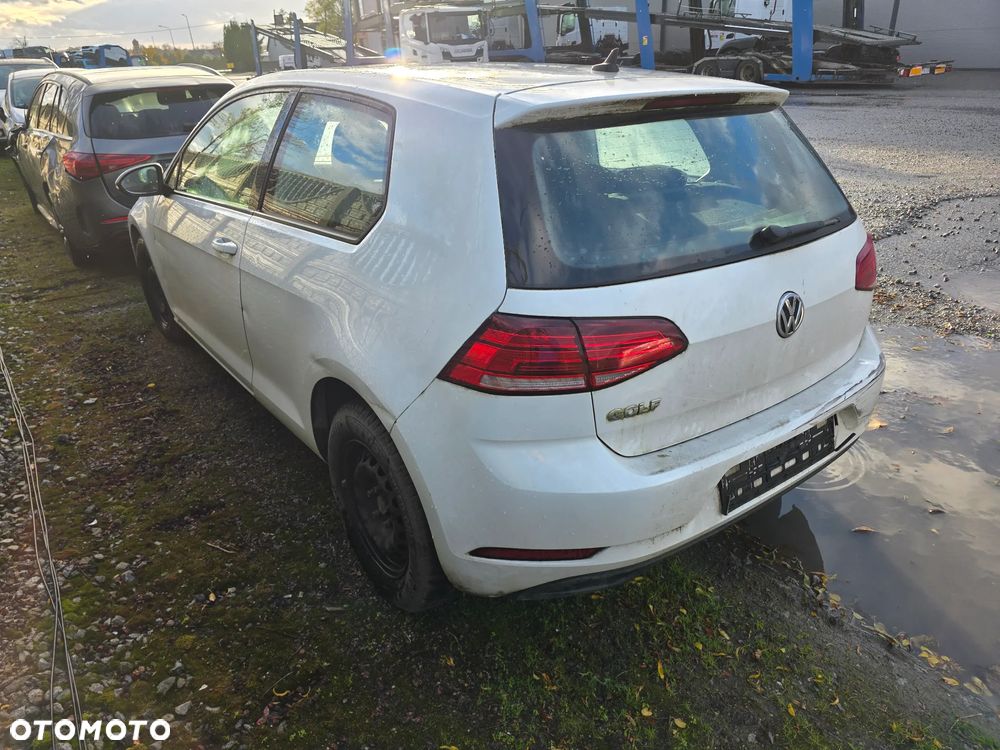 Volkswagen Golf 1.0 TSI DSG Sound - 5