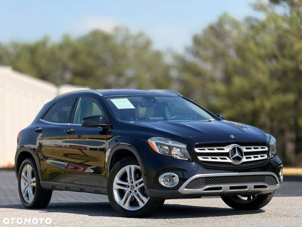Mercedes-Benz GLA 250 7G-DCT - 12