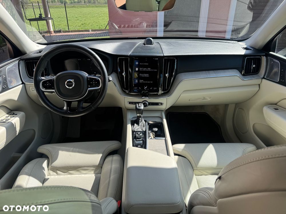 Volvo XC 60 D5 AWD Geartronic Inscription - 9