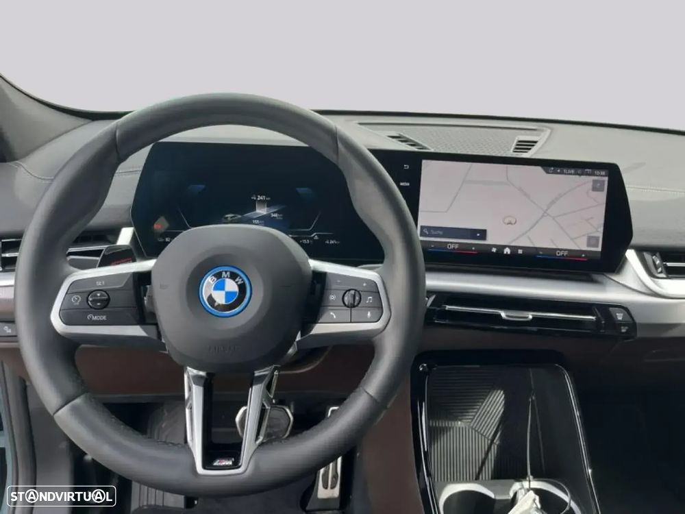 BMW iX2 xDrive30 Pack Desportivo M - 11