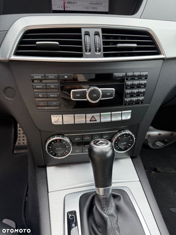 Mercedes-Benz Klasa C 220 CDI DPF BlueEFFICIENCY 7G-TRONIC Edition 1 - 27