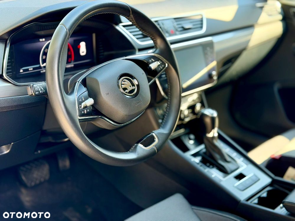 Skoda Superb 2.0 TDI SCR Style DSG - 25