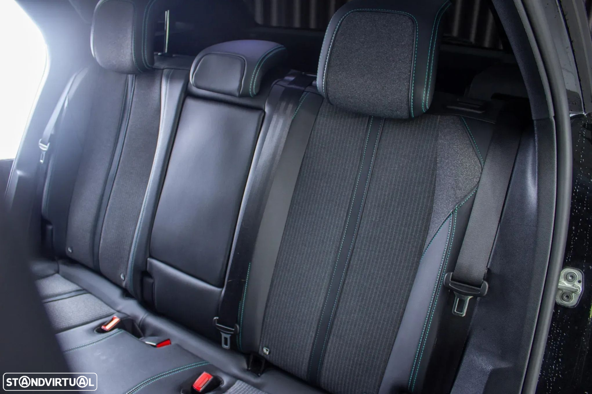 Peugeot 3008 1.6 Hybrid Allure Pack e-EAT8 - 8
