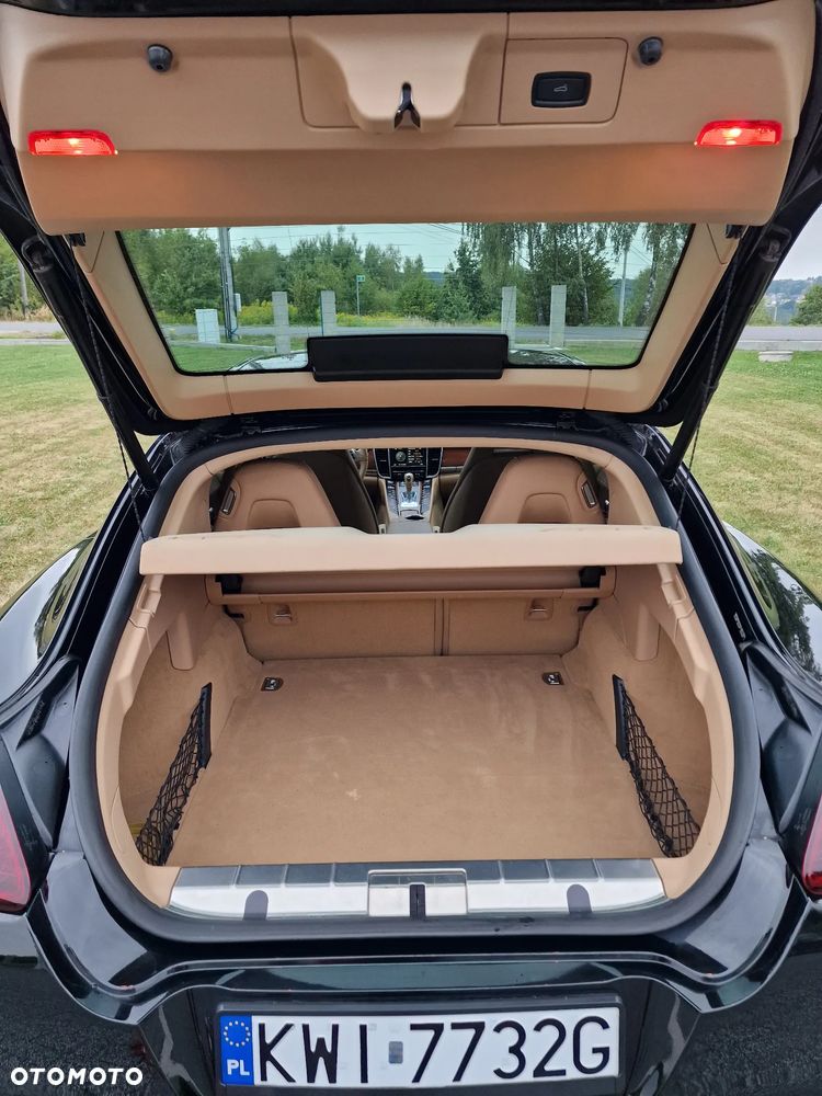 Porsche Panamera 4S PDK - 15