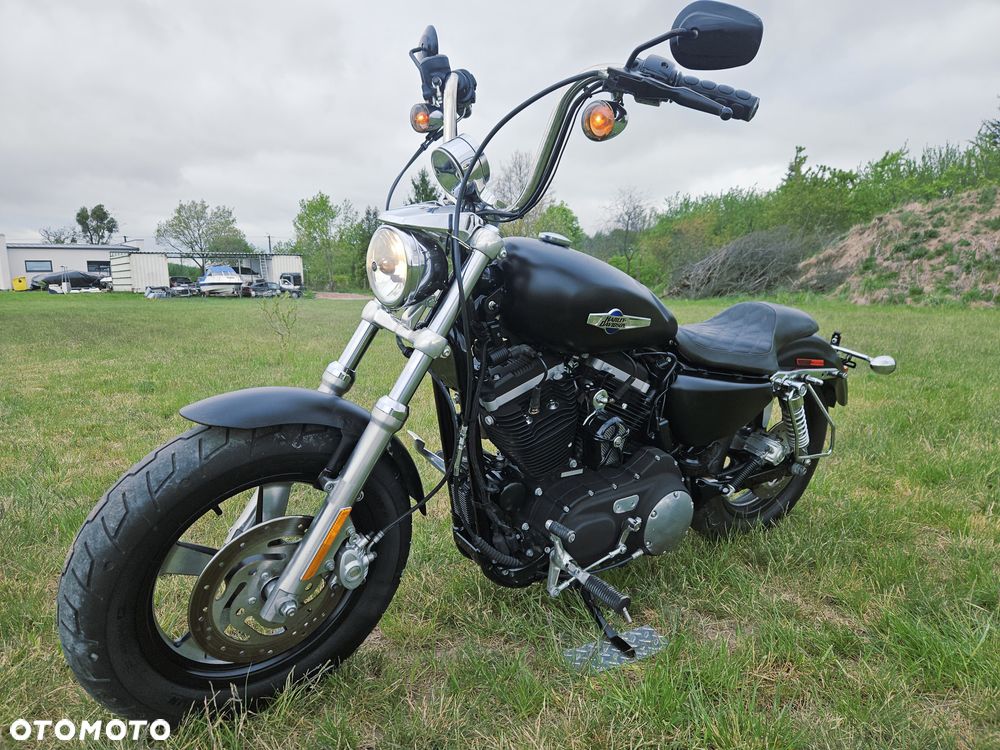 Harley-Davidson Sportster Custom 1200C - 15