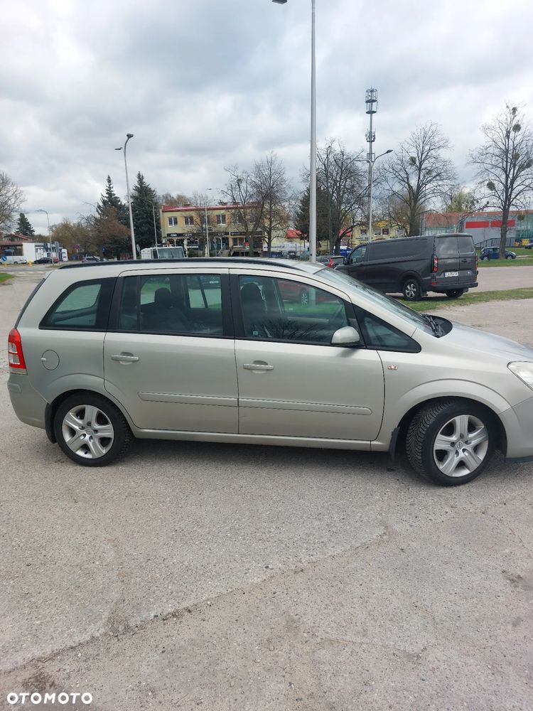 Opel Zafira 1.9 CDTI Cosmo - 2