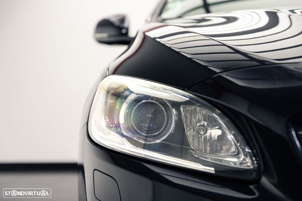 Volvo V60 2.4 D6 Momentum AWD Phev - 4