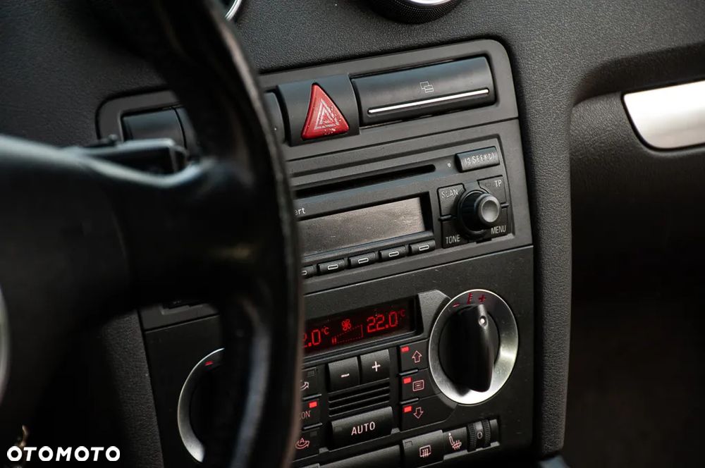 Audi A3 3-drzwiowe 2.0 FSI Attraction - 25