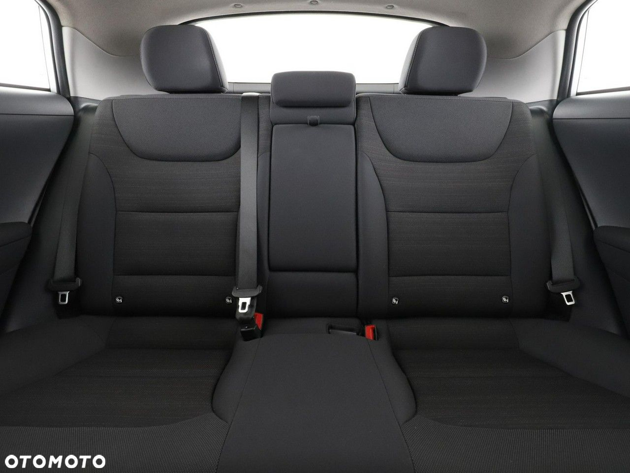 Hyundai IONIQ - 18