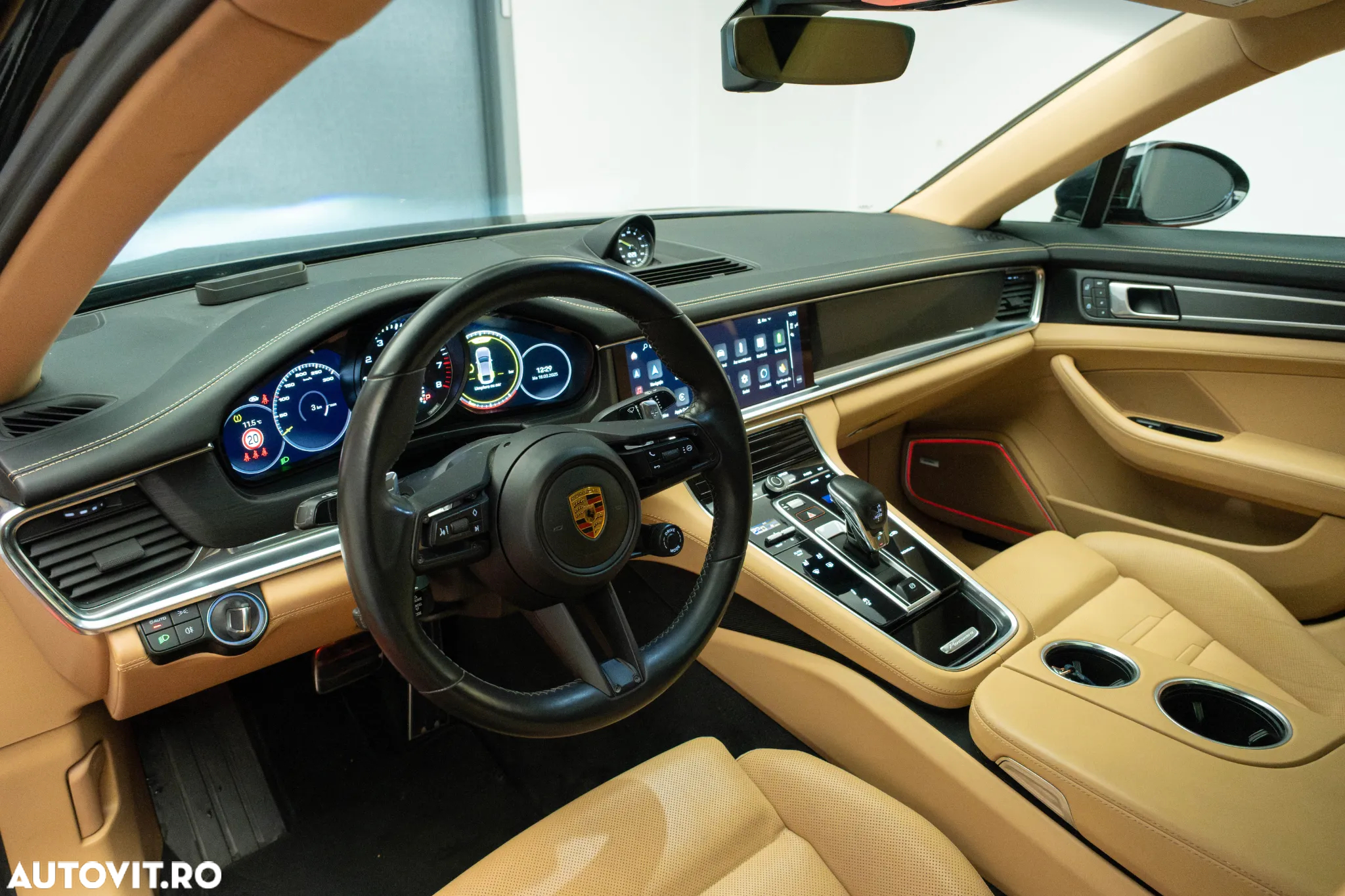Porsche Panamera - 12