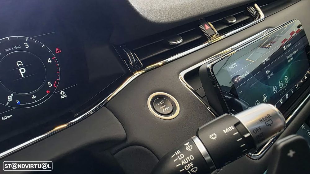 Land Rover Range Rover Evoque 2.0 D150 AWD R-Dynamic S Auto - 44