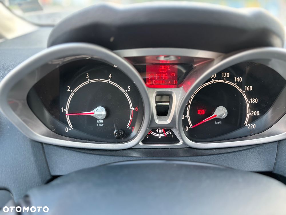 Ford Fiesta 1.25 Titanium - 29