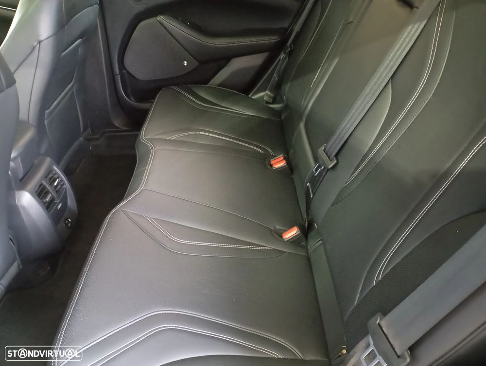 Ford Mustang Mach-E Standard - 23