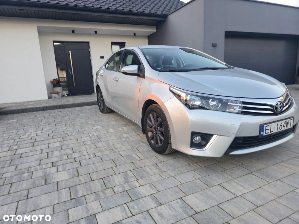 Toyota Corolla 1.6 Premium - 5