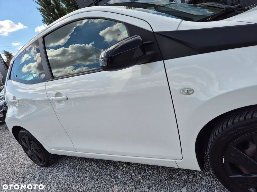 Toyota Aygo x-play Eco - 23