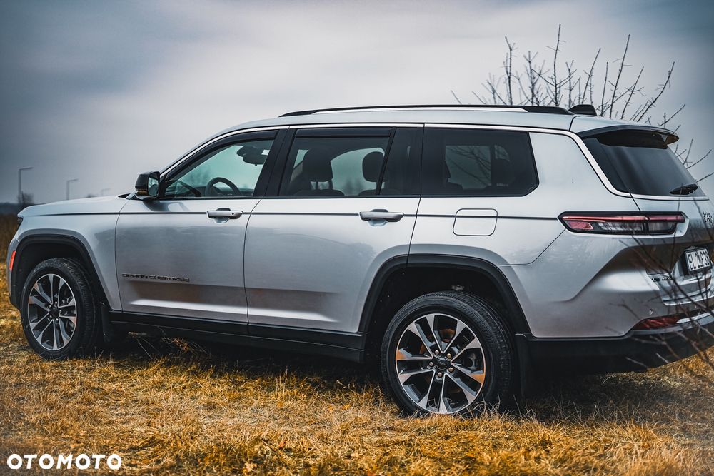 Jeep Grand Cherokee - 24