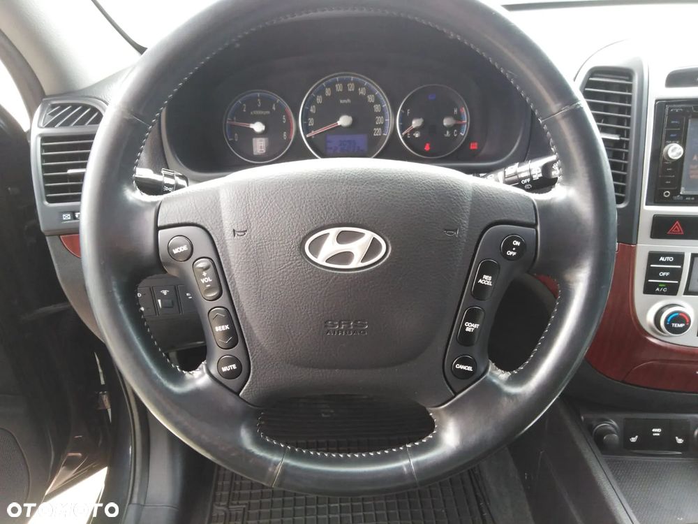 Hyundai Santa Fe - 9