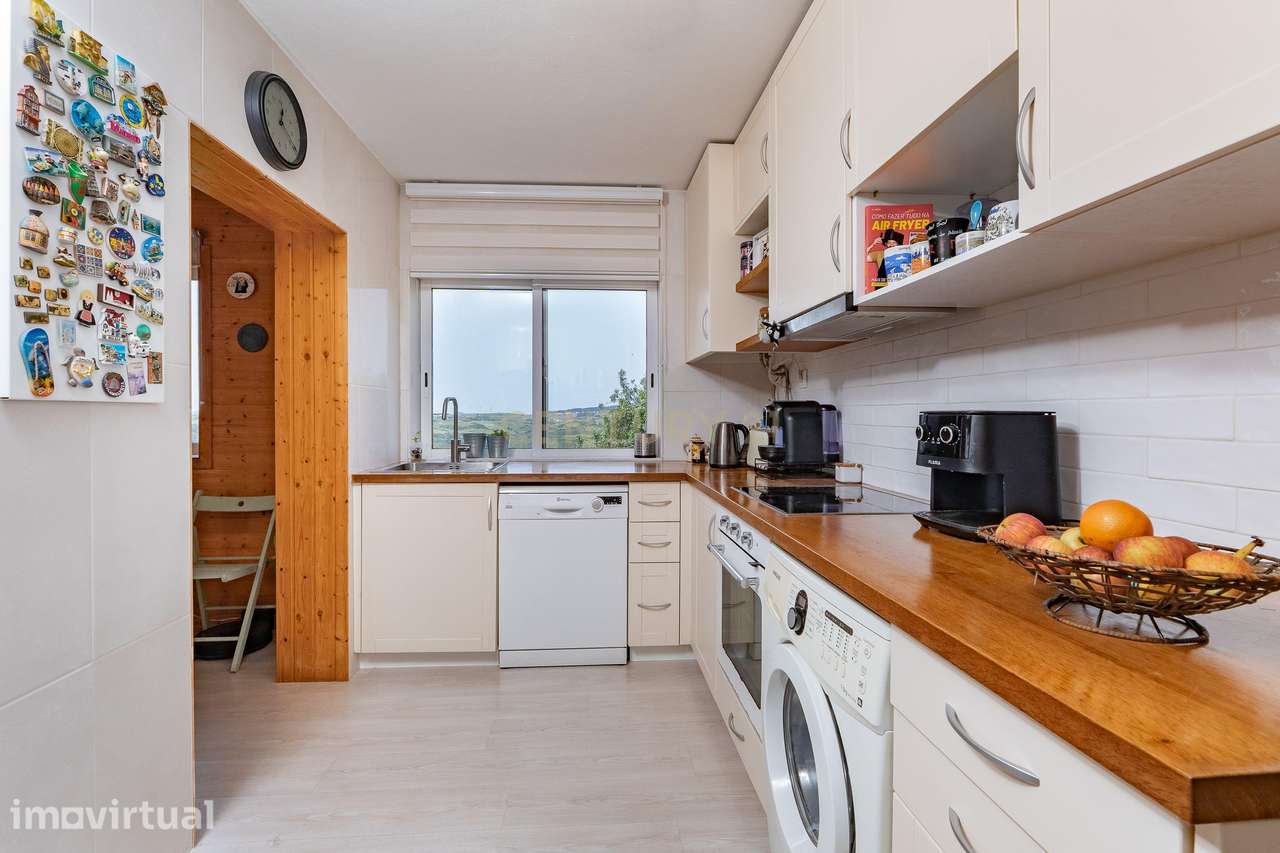 Moradia T2 com jardim e vista serra - qualidade de vida a 30 minutos d - Grande imagem: 3/33
