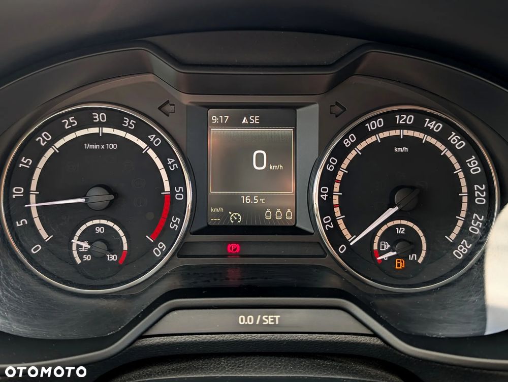 Skoda Octavia 2.0 TDI RS - 17