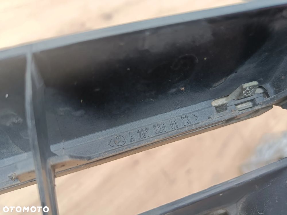 MERCEDES W209 CLK LIFT GRILL ATRAPA PRZEDNIA PRZÓD - 19