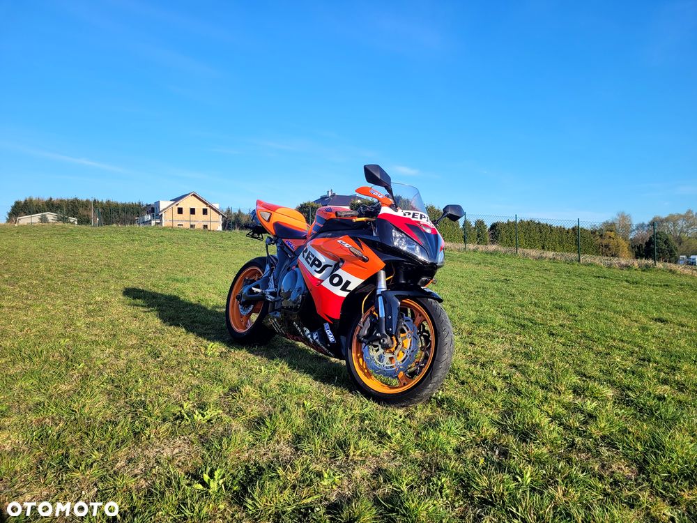 Honda CBR - 3