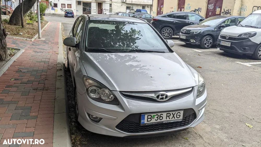 Hyundai i30 1.6 CRDI GL VM Comfort - 1