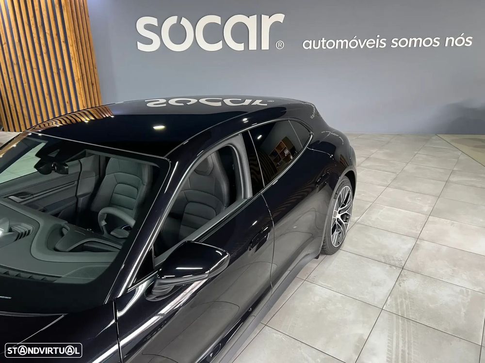 Porsche Taycan Sport Turismo - 11