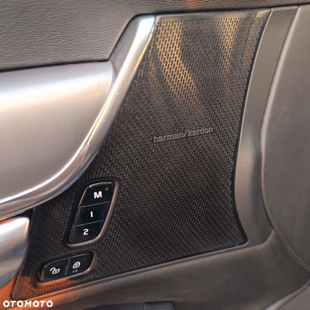Volvo V90 D4 Geartronic Momentum Pro - 19
