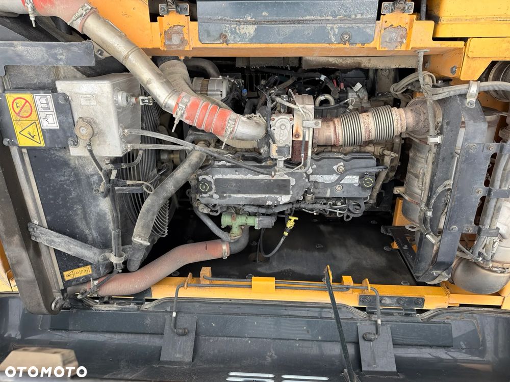 Hyundai HX 300 L - 20
