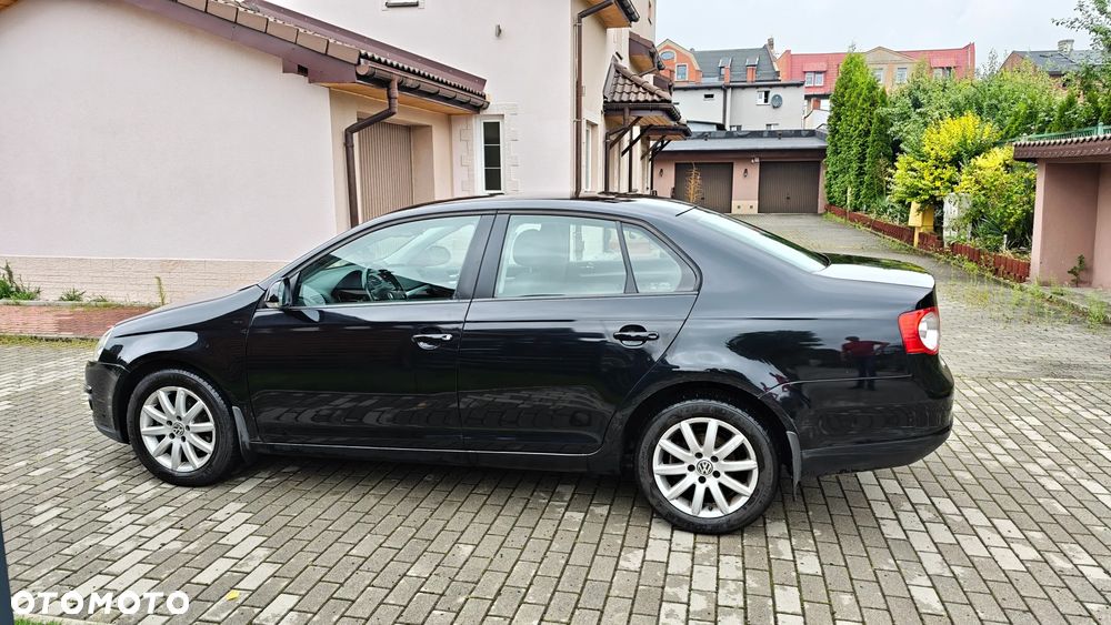 Volkswagen Jetta 1.4 TSI Comfortline - 14