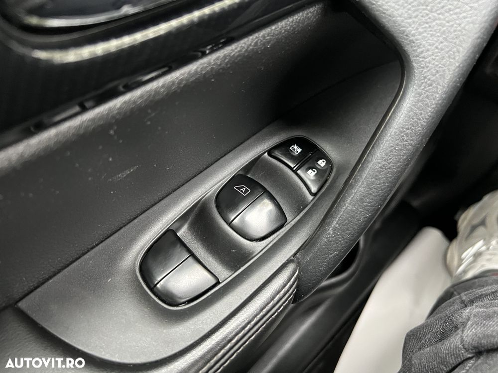 Nissan X-Trail 1.7 dCi N-Connecta - 26