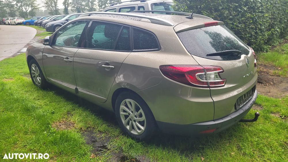 Renault Megane ENERGY dCi 110 Start & Stop Bose Edition - 7