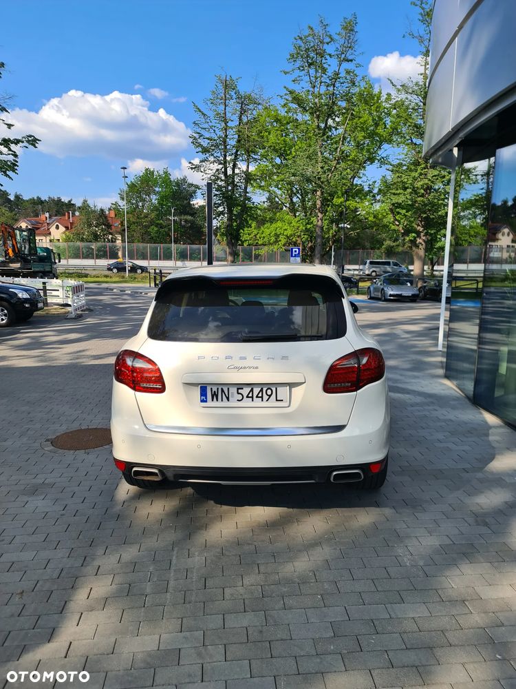 Porsche Cayenne - 4
