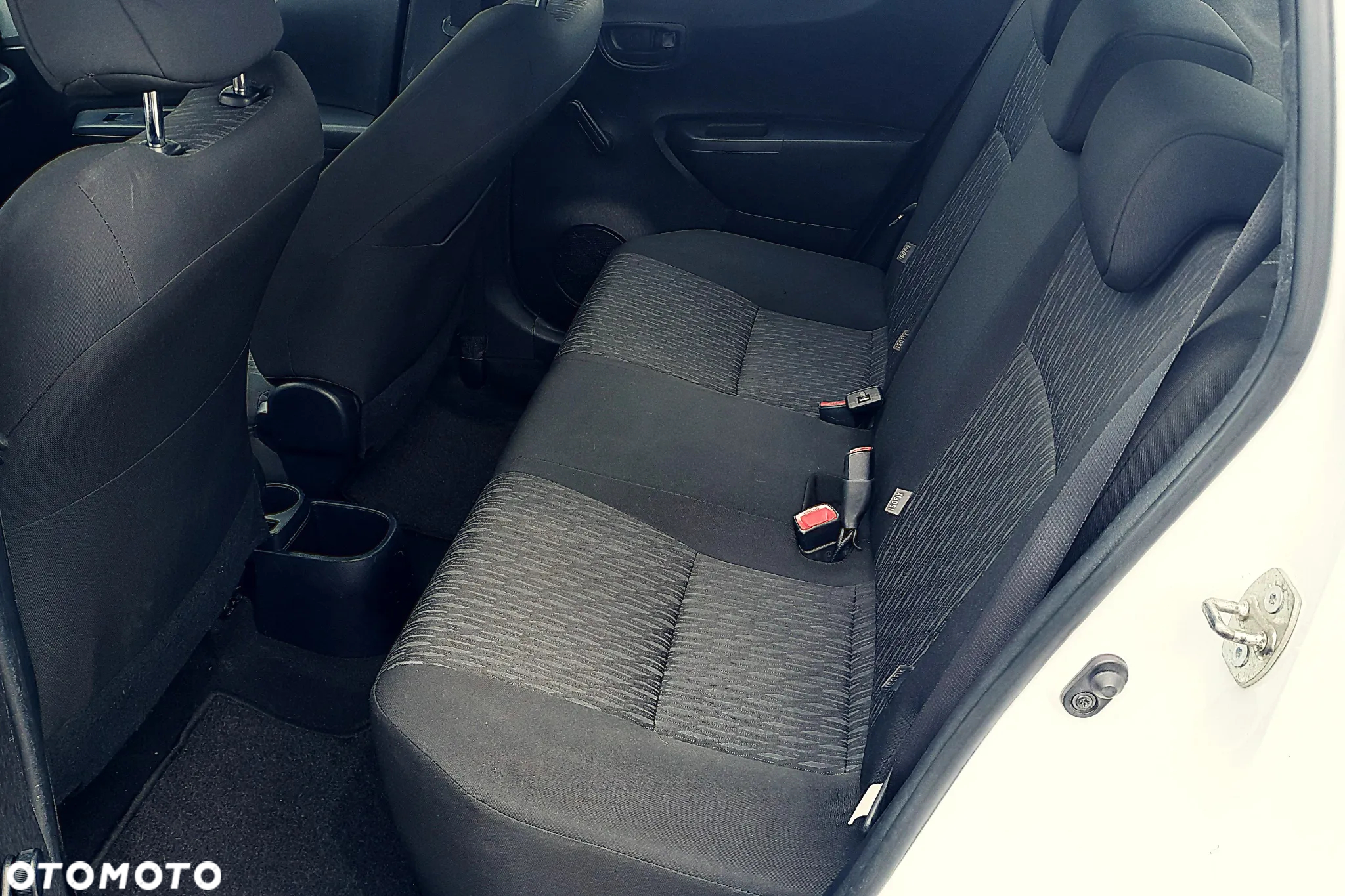 Toyota Yaris 1.0 Active - 14