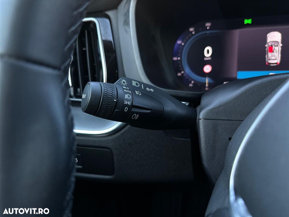 Volvo XC 60 B4 D Core - 37