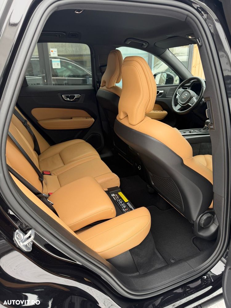 Volvo XC 60 D4 AWD Momentum - 9