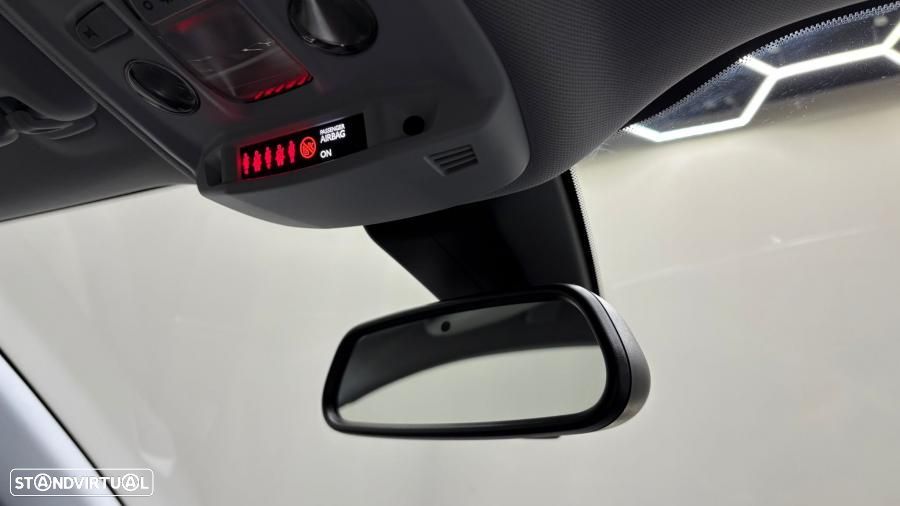 Peugeot 2008 1.2 PureTech Allure Pack EAT8 - 21