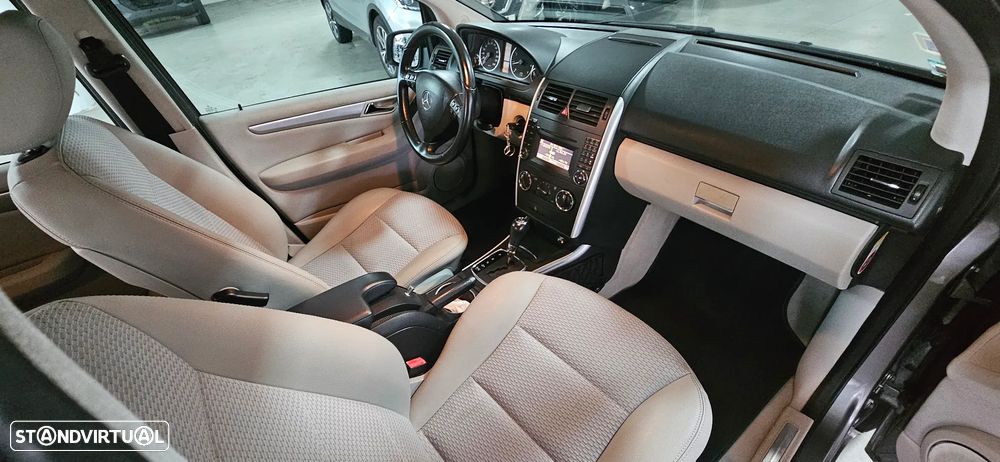 Mercedes-Benz A 160 Avantgarde Aut. - 12