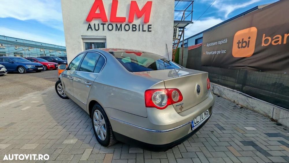 Volkswagen Passat 2.0 TDI DPF Sportline - 8