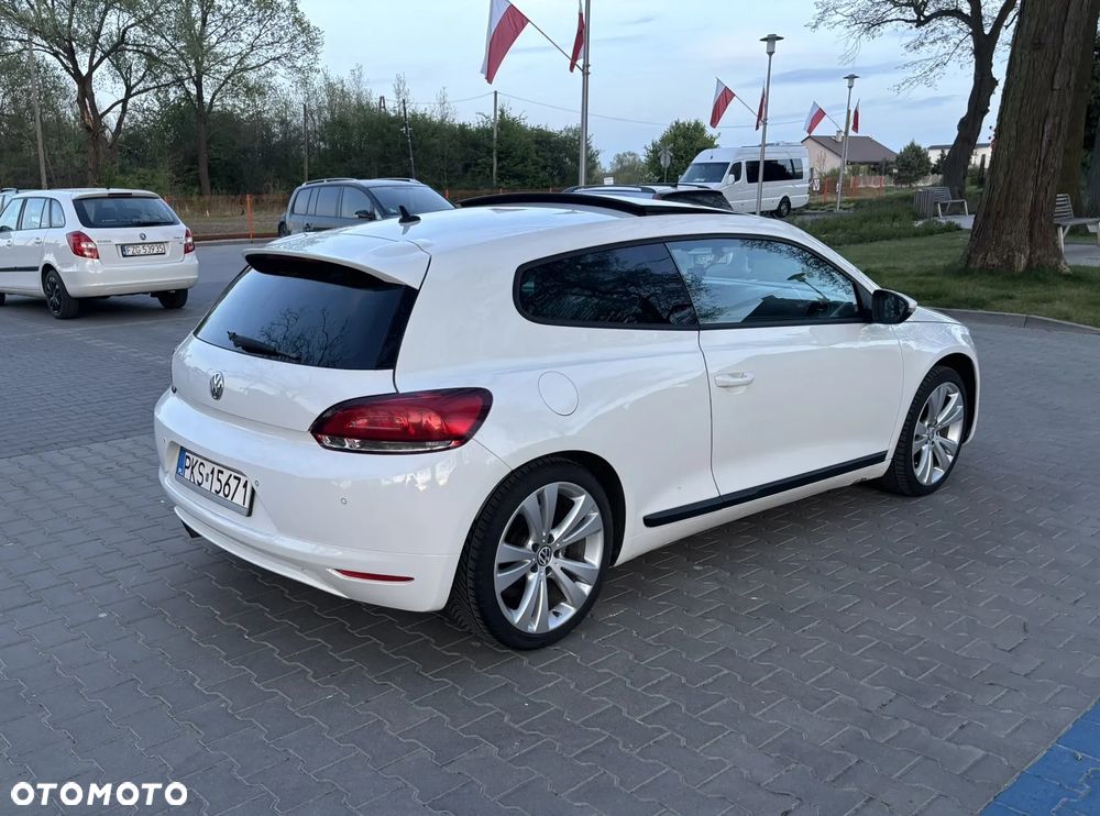 Volkswagen Scirocco 2.0 TDI - 11