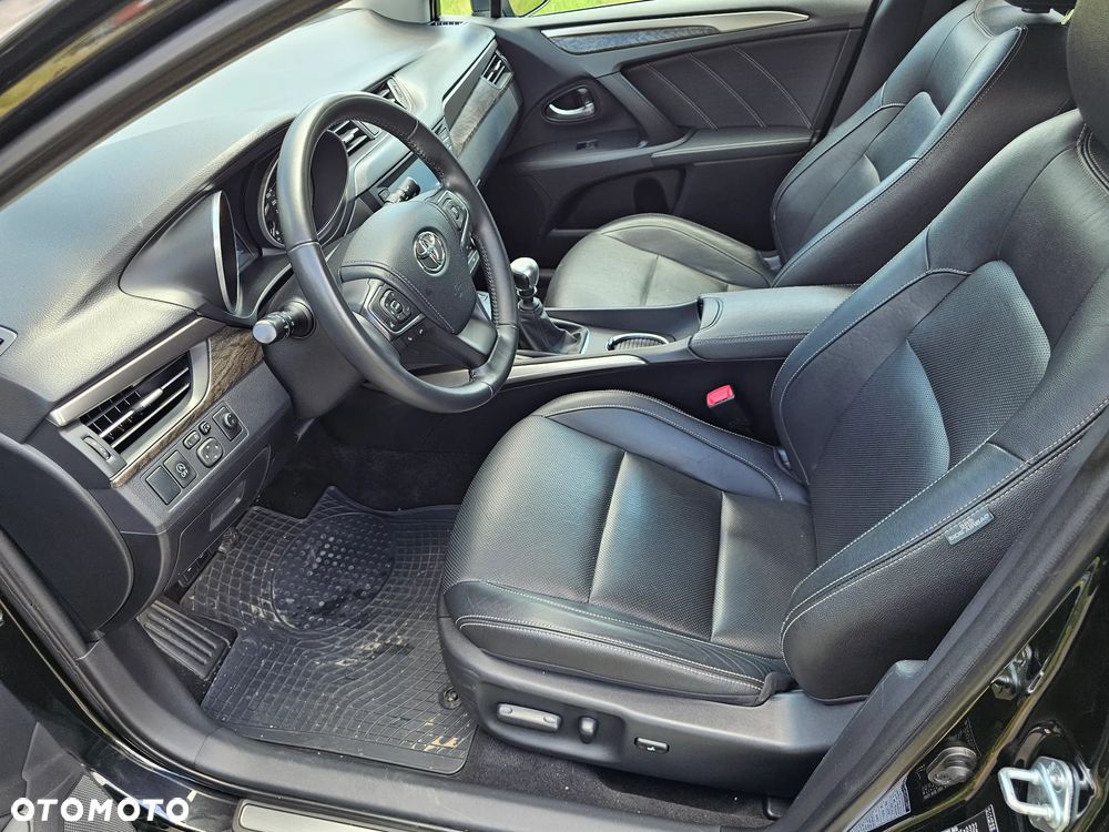 Toyota Avensis 2.0 D-4D Premium - 15