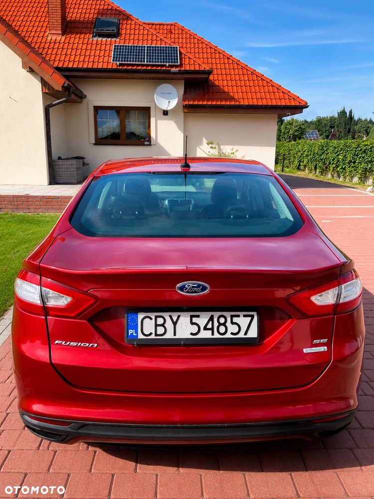 Ford Fusion 2.0 EcoBoost Titanium - 5
