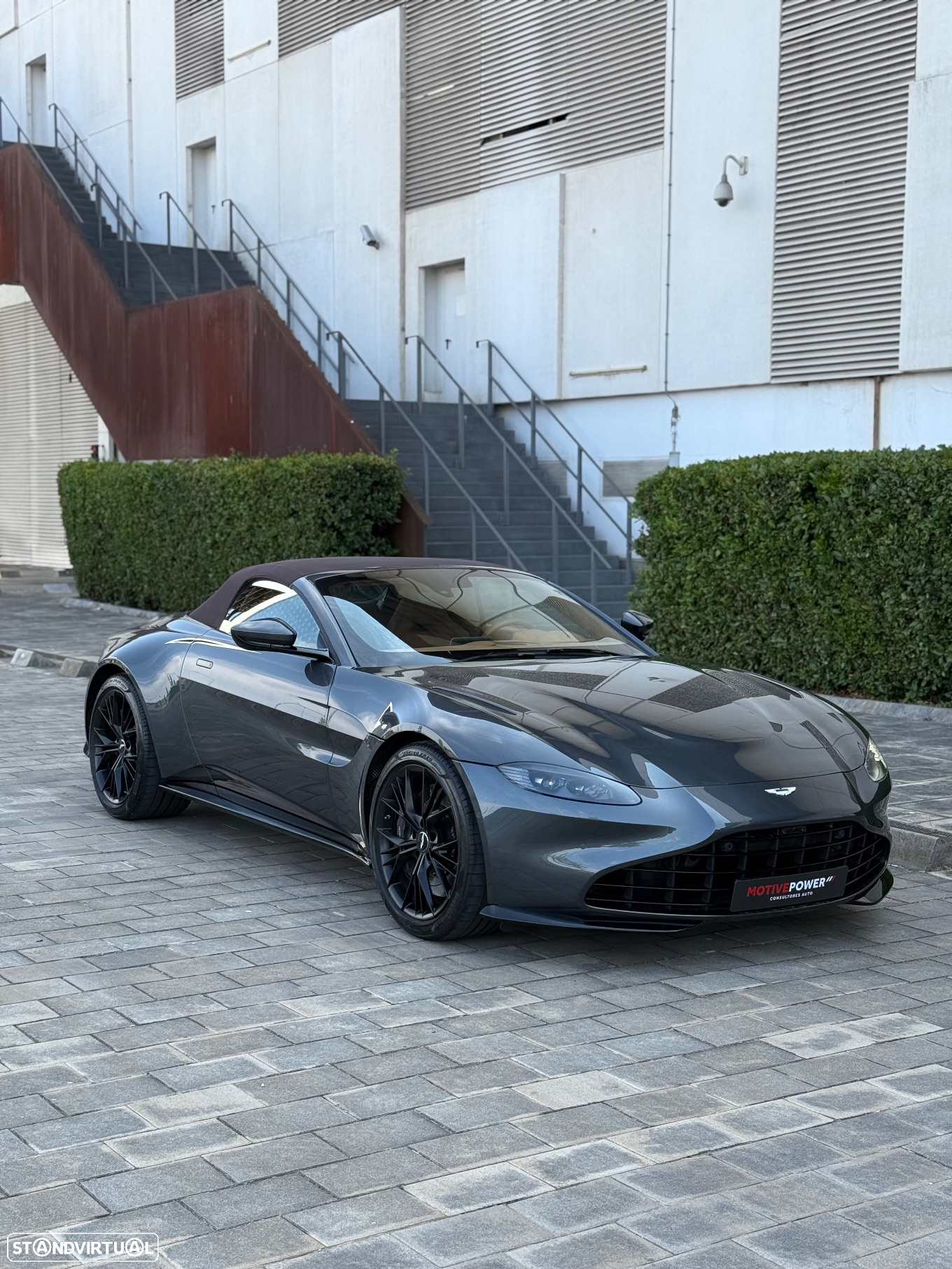 Aston Martin Vantage Roadster V8 - 3