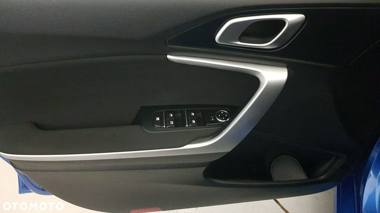 Kia Ceed - 24
