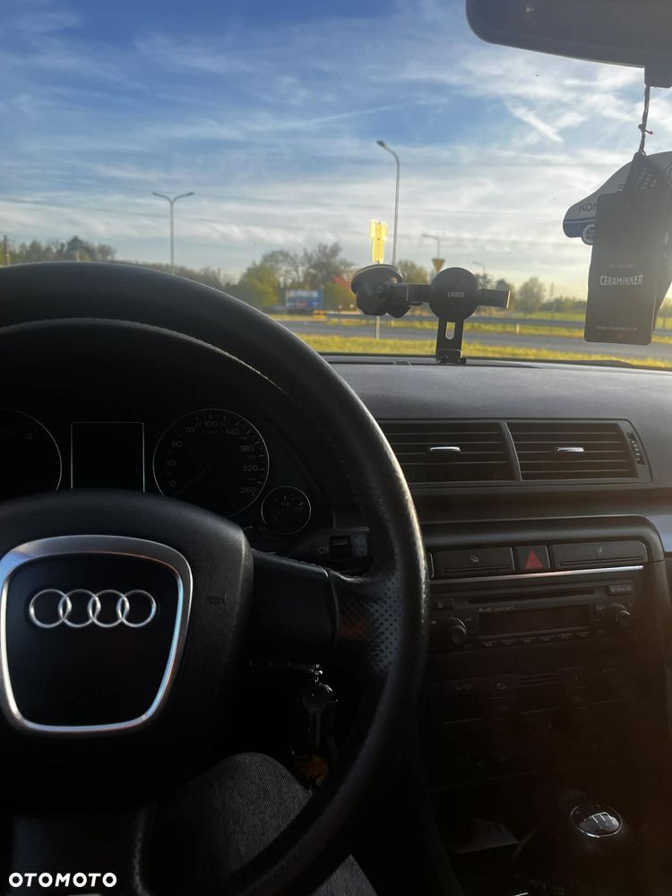 Audi A4 Avant 2.0 TDI - 9