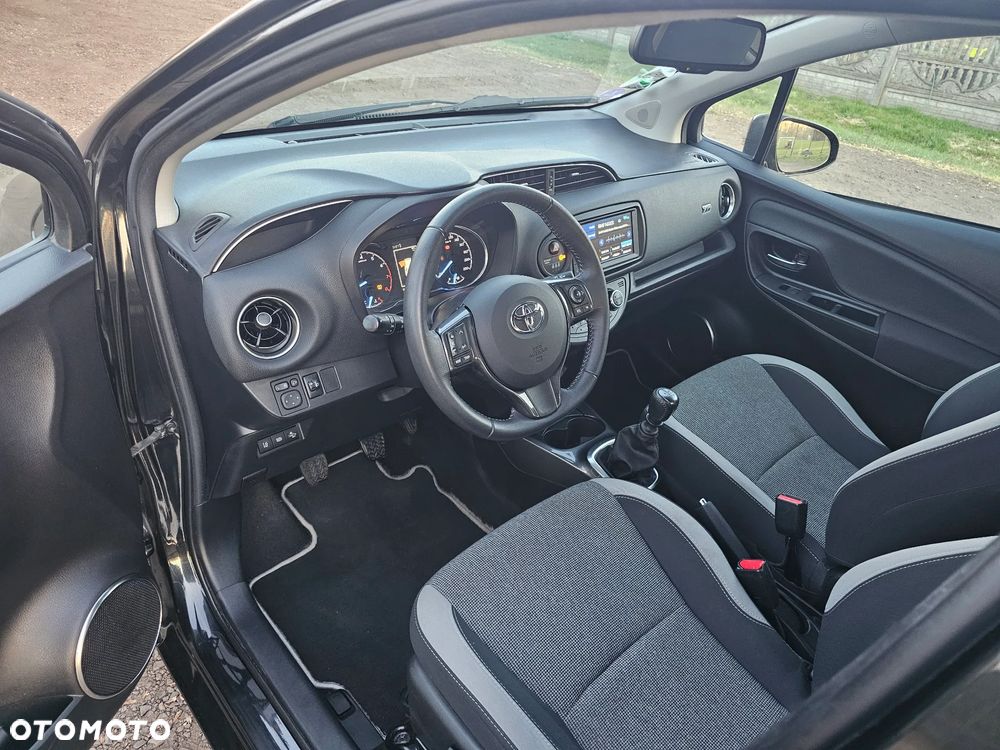 Toyota Yaris 1.5 20th Anniversary - 22